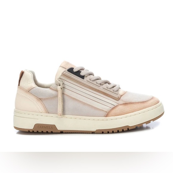 Carmela Women's Cream and Tan Urban Leather Sneakers. Wmn’s Sz 39 - Picture 1 of 16